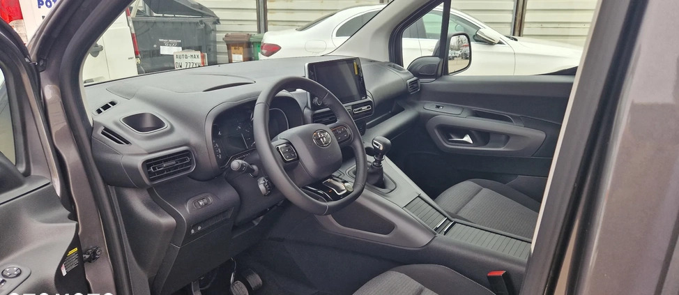 Toyota Proace City Verso cena 130000 przebieg: 10000, rok produkcji 2023 z Wrocław małe 29